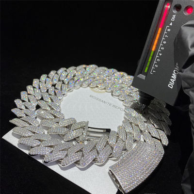 Bijoux à chaînes faits sur commande Diamond For Men de Sterling Silver Moissanite Cuban Link